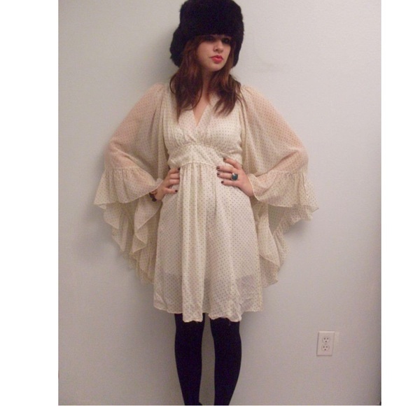 Vintage Dresses & Skirts - Vintage Polk dots angel sleeves dress
